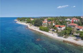 Gorgeous Apartment In Lovrecica With Wifi